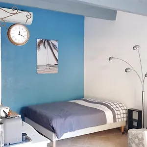 Hébergement de vacances Studio 33 M2 Au Calme Proche Hyeres, La Crau